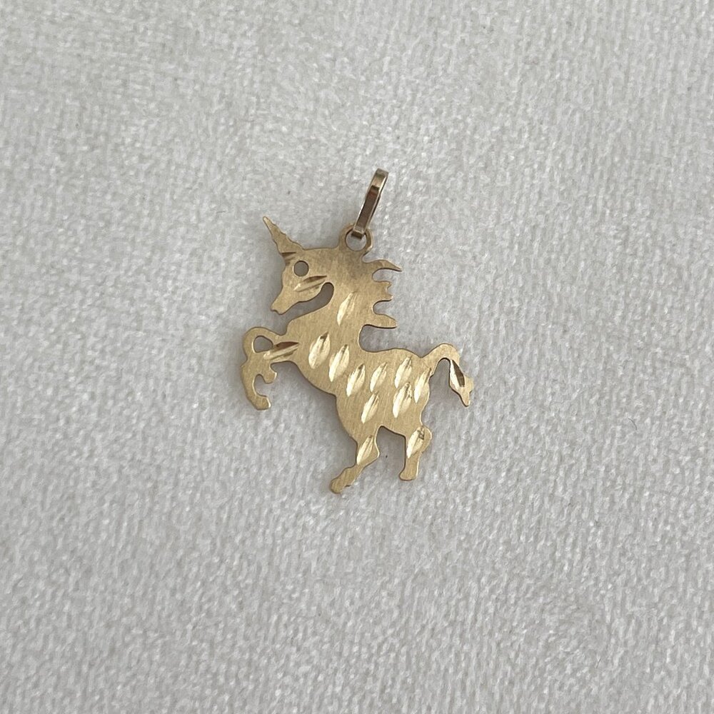 Vintage Solid 14K Yellow Gold Unicorn Lucky Good Luck Pendant Figural Animal